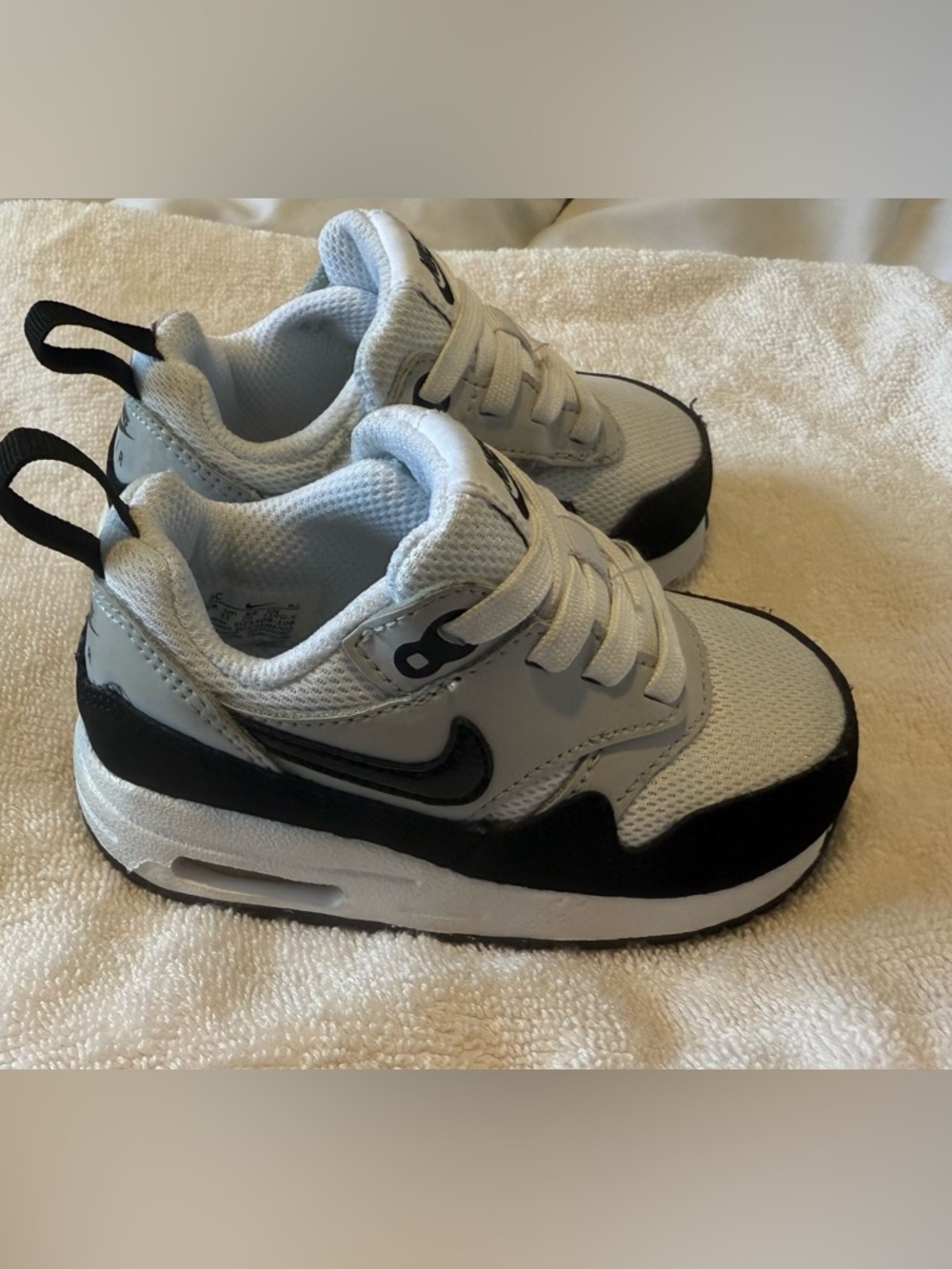 Nike Kids White and Black Mesh Sneakers